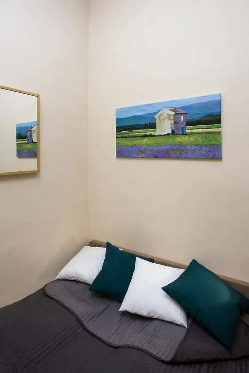 Home Apartment Near Blaha Lujza Square ブダペスト ハンガリー